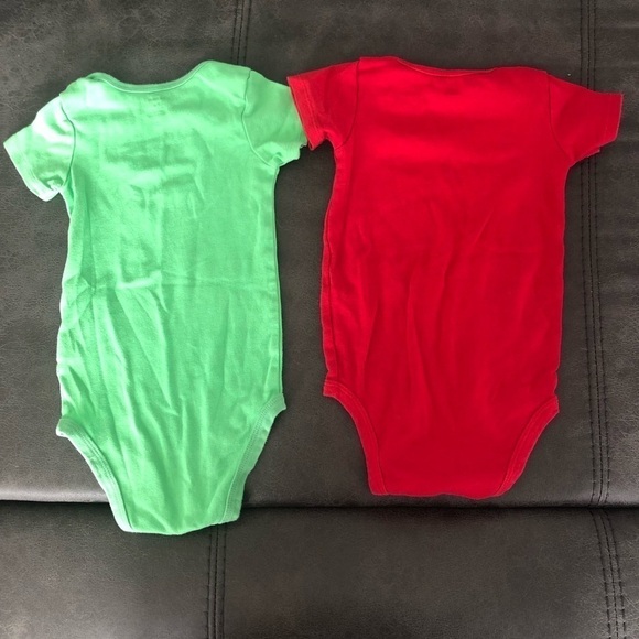 2 Carter’s Onesies Size 24 Months - Picture 2 of 6
